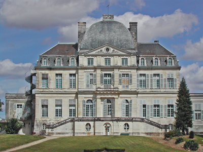 Замок Вернёй (Verneuil, Verneuil-en-Halatte), фасад