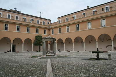 Базилика Сан-Пьетро-ин-Винколи (San Pietro in Vincoli