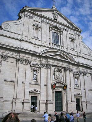 Церковь Иль Джезу. Находится на небольшой площади Пьяцца дель Джезу в центре Рима