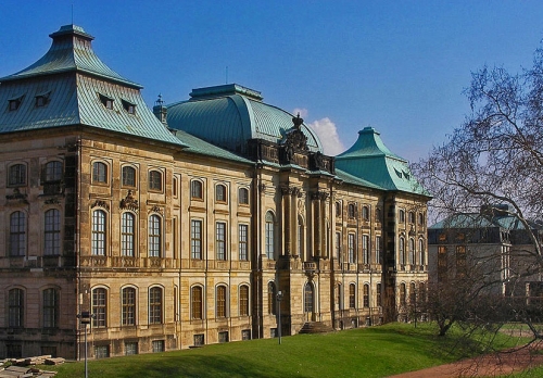 Японский дворец (Japanisches Palais), 1715-1733 гг., Дрезден. В 1945 г. здание было полностью разрушено и восстановлено в период с 1951 по 1987 гг.